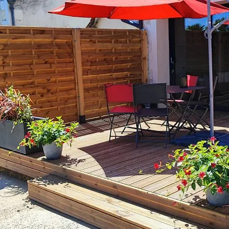 L'arbre De Soie Futuroscope Albizia Hébergement de vacances Vouillé